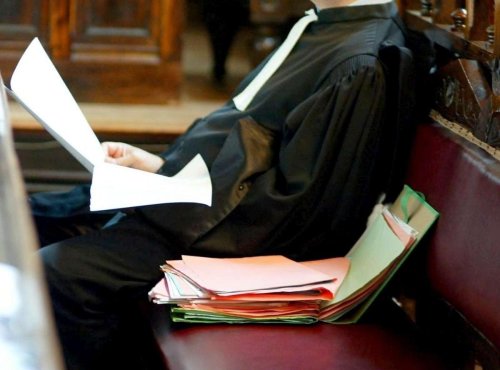 Ils avaient tué, découpé, brûlé et cuisiné un marginal, trois personnes jugées aux assises