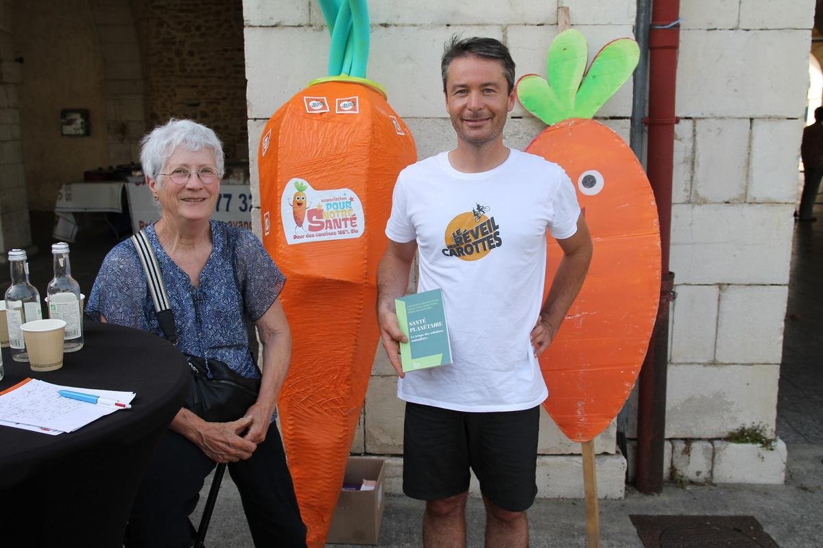 « Nous voulons réveiller la population et les politiques » : une odyssée à vélo contre les pesticides fait étape en Béarn