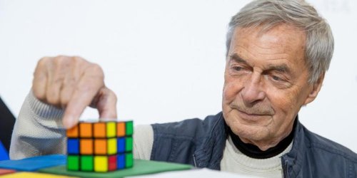 L’éphéméride du 19 mai : en 1974, Ernő Rubik invente le plus célèbre des casse-tête, le Rubik’s Cube !