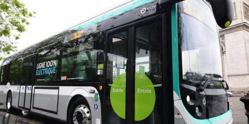 Visé par une procédure judiciaire, un conducteur de bus a-t-il refusé une voyageuse à cause de sa tenue ?