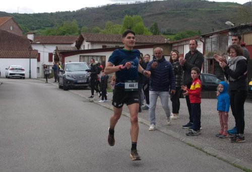 Course à pied : Damien San Martin récidive sur le trail du Laka