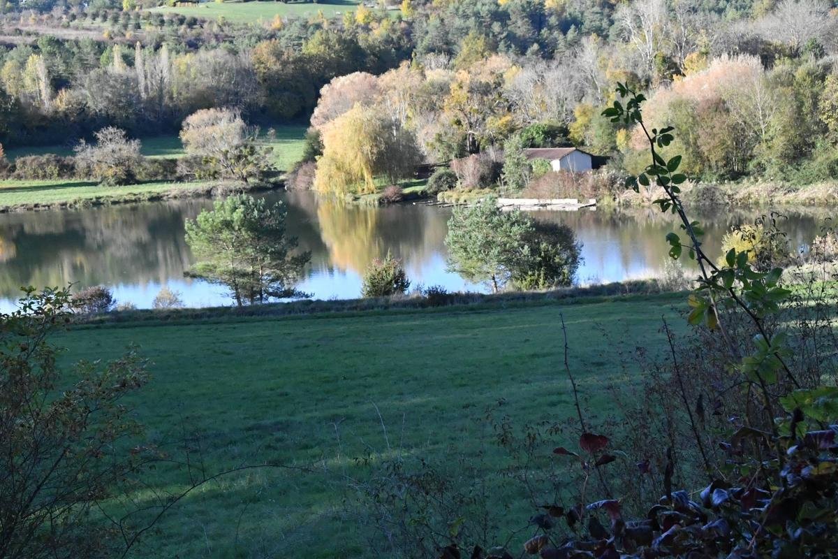 En Dordogne, un étang très convoité : les agriculteurs en concurrence avec le Grand Périgueux pour le racheter