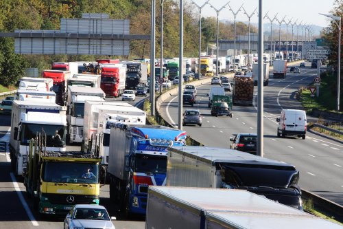 Bordeaux : l’A62 bloquée en direction de Toulouse après qu’un poids lourd s’est renversé