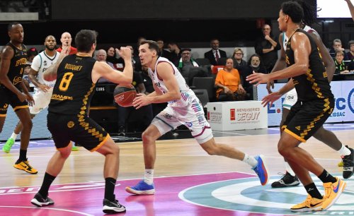 « Notre meilleur ennemi, c’est nous » : le Boulazac Basket Dordogne affiche ses progrès
