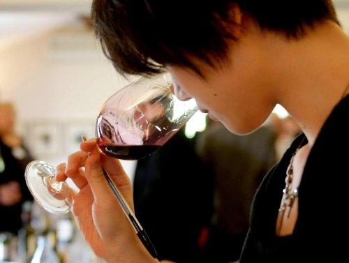 Vins de Bordeaux : pourquoi le millésime 2010 connaît un regain de succès en Asie ?
