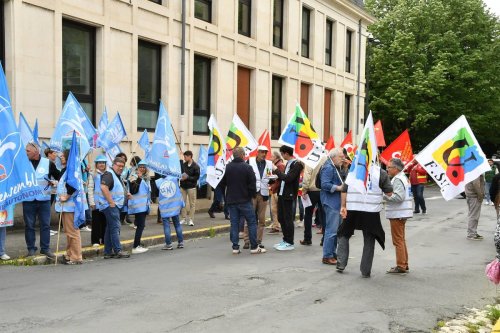 « Il y a des attaques sans précédent contre le service public » : une mobilisation de la fonction publique à Périgueux