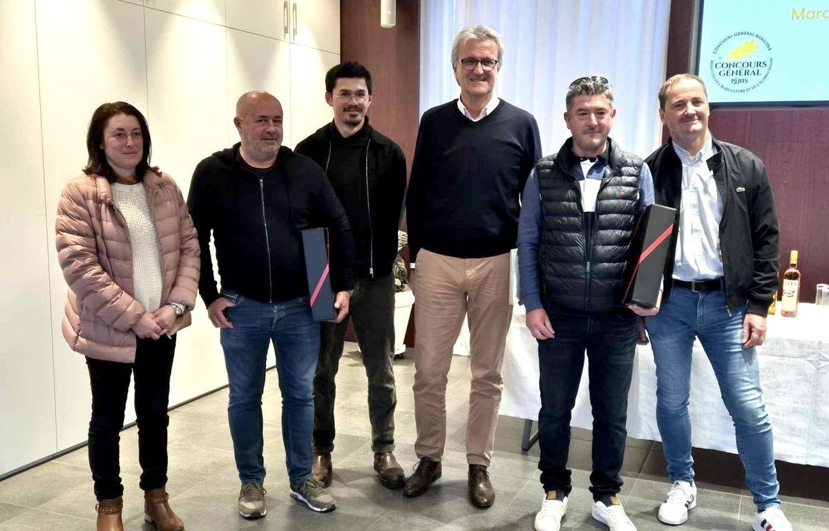 Gujan-Mestras met à l’honneur ses ostréiculteurs médaillés au Salon de l’agriculture