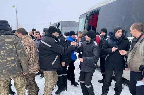 Guerre en Ukraine : plus d’une centaine de soldats libérés après un échange de prisonniers entre Kiev et Moscou