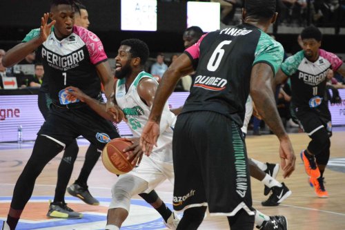 Basket-ball/Jeep Elite : Pau gagne sur le fil en Dordogne, Boulazac s'enfonce