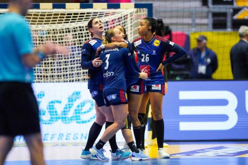 Mondial féminin de handball : la France se fait très peur d’entrée face à l’Angola (30-29)