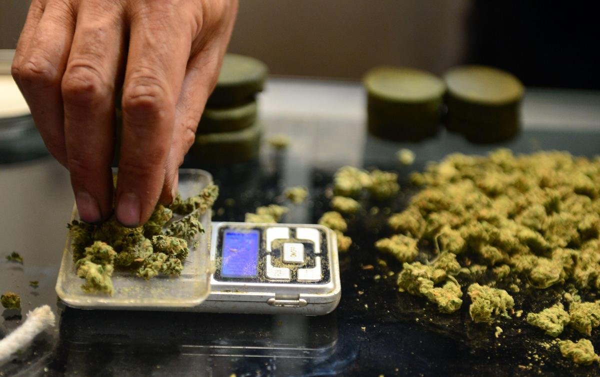 Cocaïne, cannabis, ecstasy… : un homme interpellé en pleine transaction de stupéfiants à Biarritz
