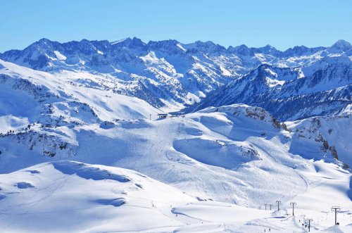 Baqueira Beret : tout savoir sur la station de ski et de sports d’hiver qui allie ski, gastronomie, luxe et loisirs