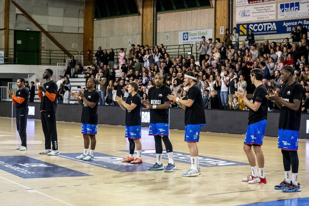Le vibrant hommage de l’US Saintes Handball à Romuald Robert