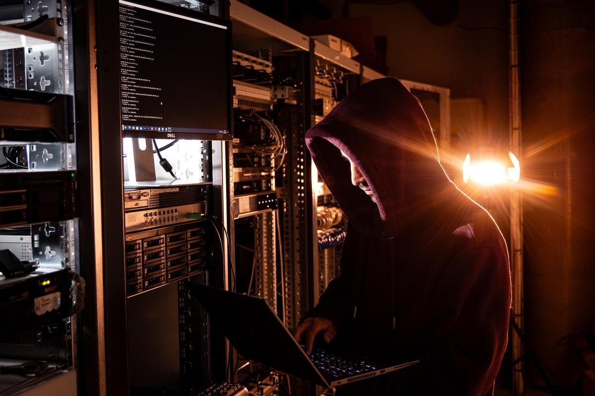 Securing the Public Sector: A Practical Guide to the French Ministry of Interior's New Cyber Crisis Kit