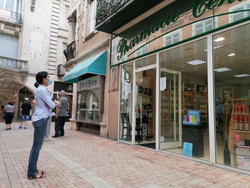 Villeneuve-sur-Lot : le cœur de bastide perd une deuxième pharmacie