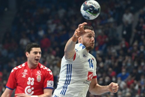 Euro de handball : la France, en démonstration face à la Serbie, qualifiée pour le tour principal