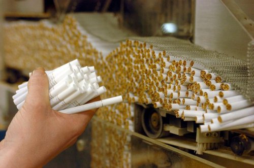 La dernière fabrique de cigarettes de France baisse le rideau