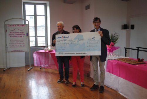 Saujon : Les 3 Roses distribuent pour 22 000 euros de dons à l’hôpital de Saintes et au centre Bergonié