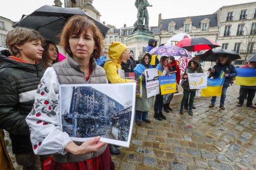 La Rochelle : une centaine de personnes en soutien aux Ukrainiens en guerre
