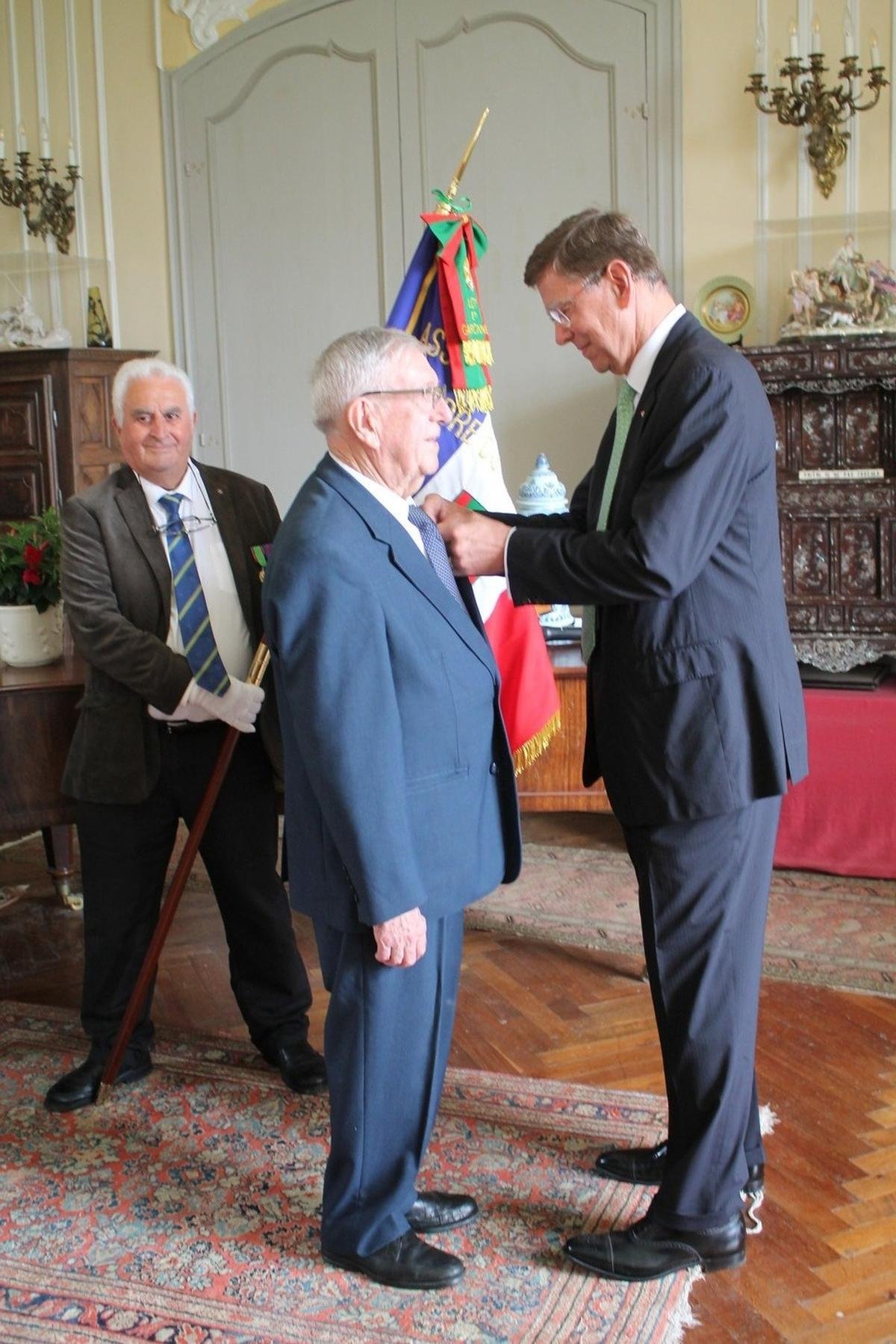 Lot-et-Garonne. Le militaire et viticulteur xaintraillais Bertrand Vieillard-Baron honoré