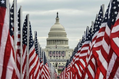 Le « shutdown » n’aura pas lieu aux États-Unis : les démocrates cèdent face à Donald Trump pour éviter la paralysie budgétaire