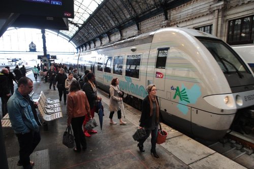 RER métropolitain : après les annonces d’Emmanuel Macron, les Girondins veulent du concret