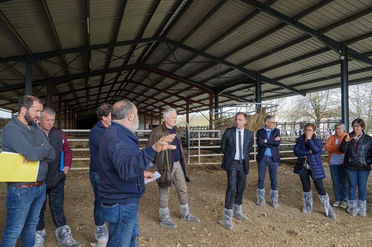 Pyrénées-Atlantiques : une rencontre entre agriculteurs et préfet, courtoise, mais sans grande annonce