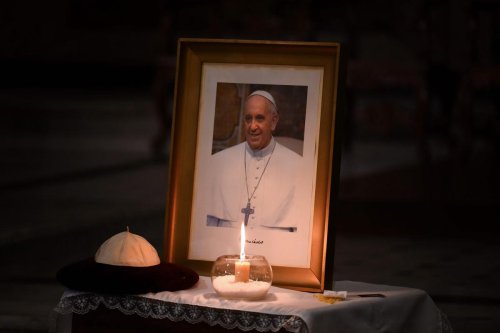 Communion médiatique autour du pape François : où est passé l’esprit critique ?