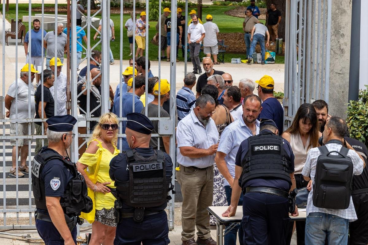 Procès de la CR 47 : prison avec sursis requise pour avoir intimidé des agents de l’OFB et dégradé leurs locaux