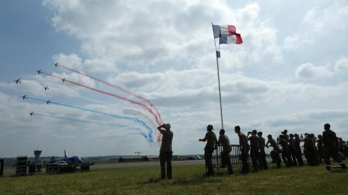 Meeting aérien de Cognac : dans les airs avec la Patrouille de France : « Au son de sa voix, je sais ce que je dois faire »