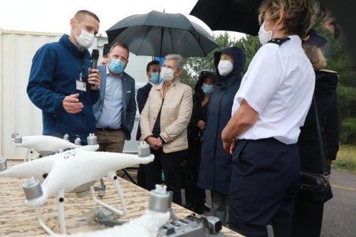 Vidéo. Biscarrosse (40) : un drone neutralisé par laser en présence de la ministre des Armées