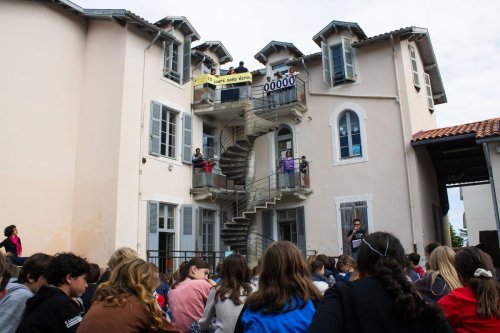 « Quand je joue plus d’une heure, je n’ai plus envie de bouger » : à Biarritz, les élèves de l’école Sainte-Marie vont passer dix jours sans écran