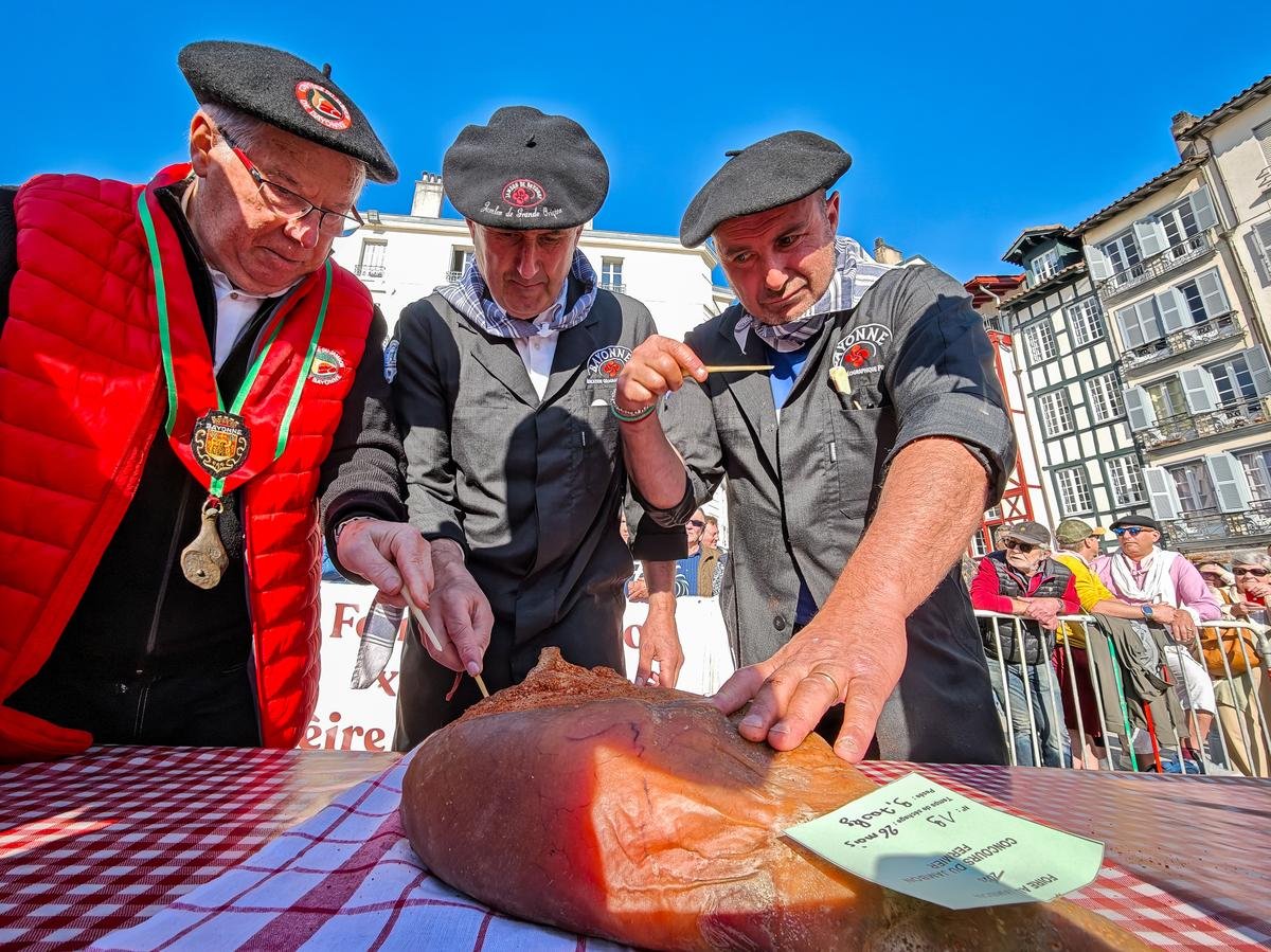 Bayonne : la première journée de la Foire au jambon 2025 en images