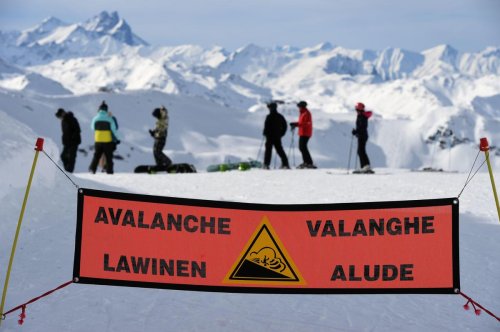 Hautes-Alpes : un mort et un blessé grave dans une avalanche
