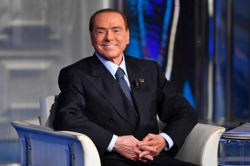 Silvio Berlusconi renonce à briguer la présidence italienne