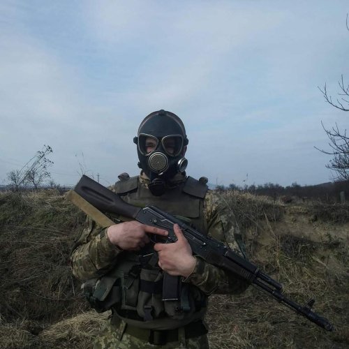 Guerre en Ukraine : Kiev réclame la « parité de feu » avec les Russes, le point ce samedi matin