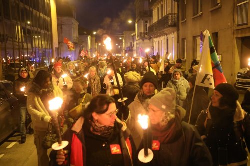 Réforme des retraites : 200 personnes à une marche aux flambeaux en Dordogne
