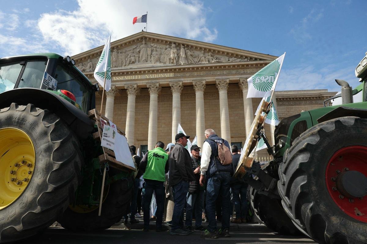 Colère des agriculteurs : eau, pesticides, engrais… Pourquoi la FNSEA appelle-t-elle à la mobilisation en automne ?