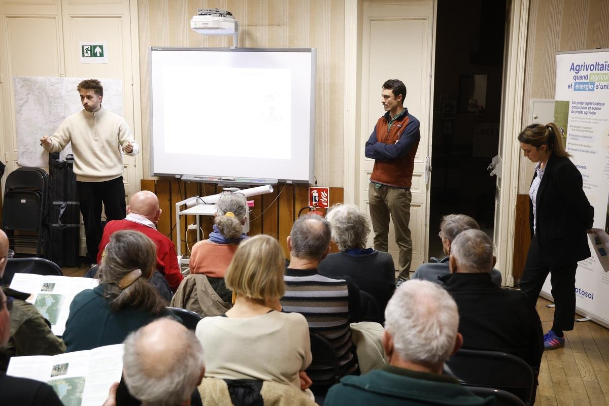 « Personne n’est au courant de ce qui va se faire » : un nouveau projet agrivoltaïque en Dordogne