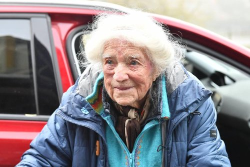 Dordogne : pour la résistante et auteure Geneviève Callerot, 106 ans, « l’histoire est un éternel recommencement »
