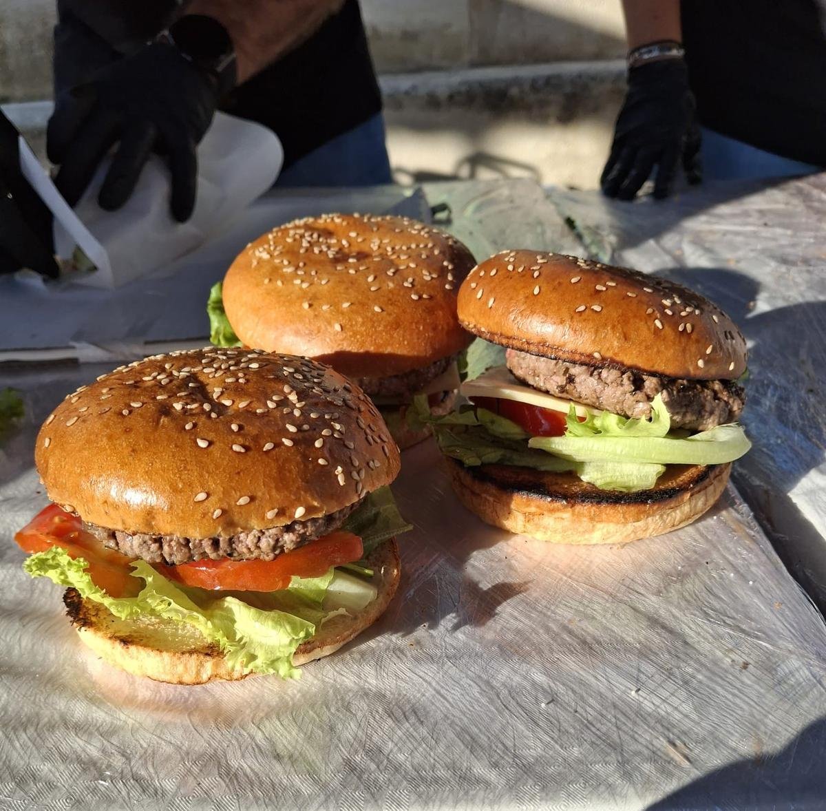 À Bergerac, des hamburgers 100 % Périgourdins pour promouvoir le travail des producteurs de Dordogne