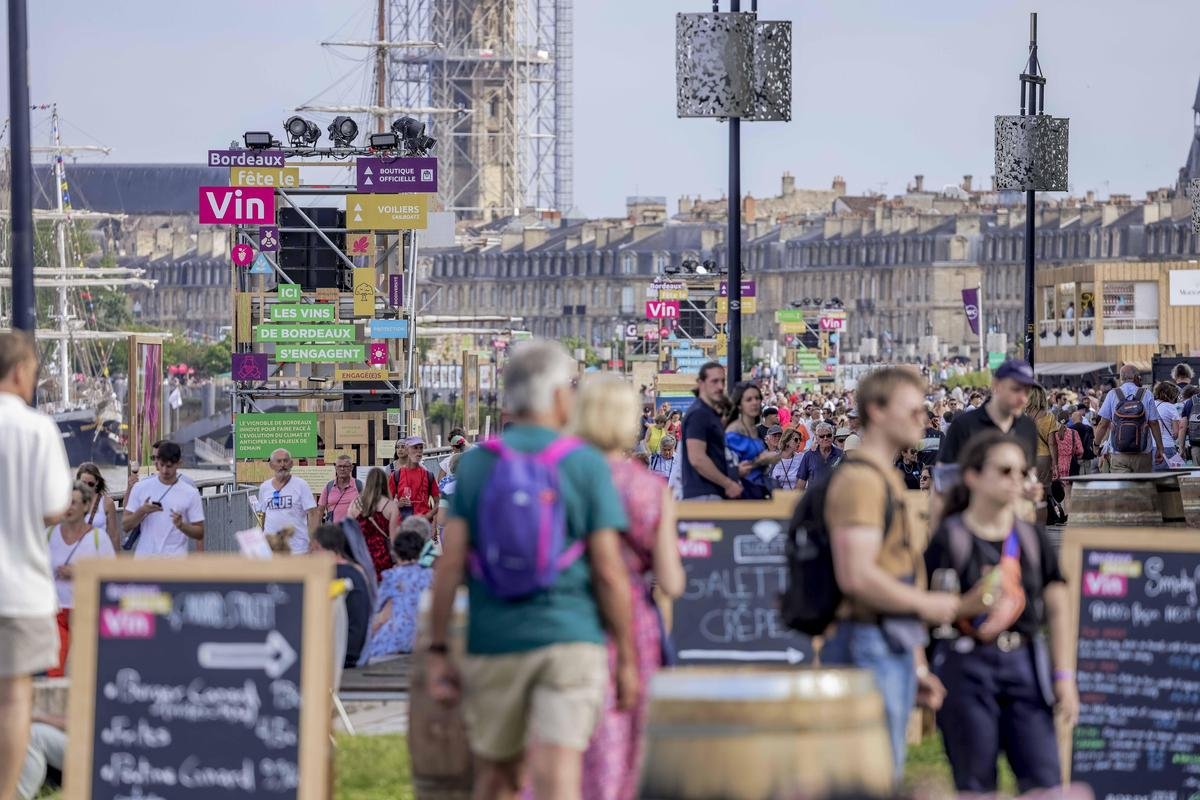 Bordeaux fête le vin 2025 : 500 ambassadeurs, voiliers, spectacles, boutique… Quelles sont les nouveautés ?