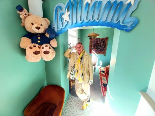 Gironde : décorateur de Johnny, Nicole Kidman ou Bob Sinclar, il ouvre la Petite Gare à Latresne