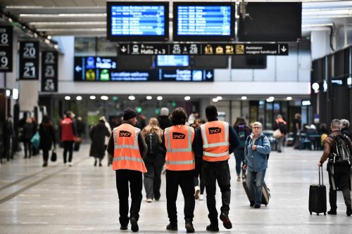 Grève des contrôleurs de la SNCF : toujours 60 % des TGV et Intercités annulés ce dimanche