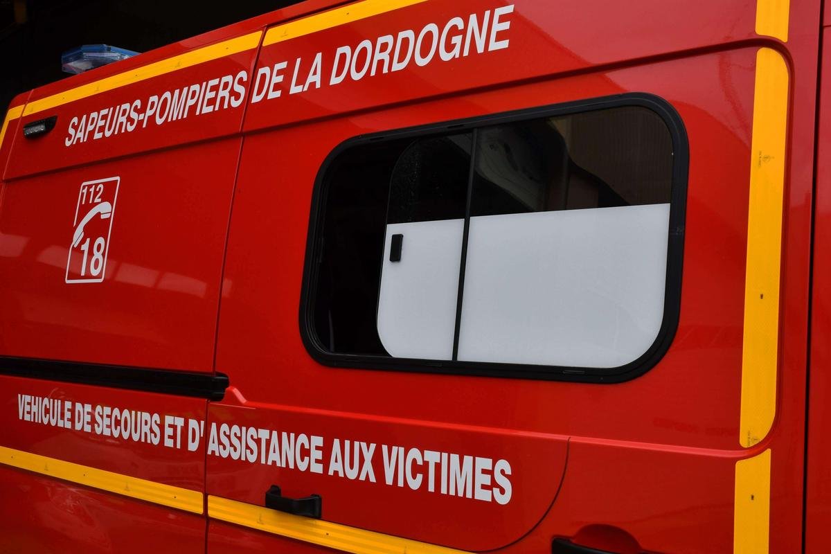 Enquête ouverte après la découverte du corps sans vie d’un inséminateur dans son fourgon en Dordogne