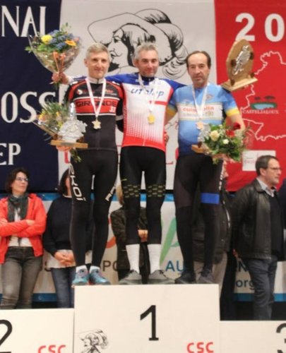 Cyclo-cross : le Roaillannais Christophe Barbeau remporte le titre de vice-champion national en 50-59 ans