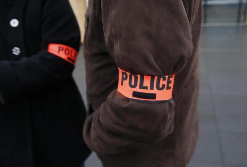 Pau : deux policiers finalement réintégrés après leur radiation pour violences volontaires sur mineur