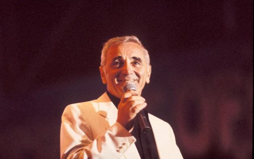 Charles Aznavour : cinq ans après sa mort, quand le chanteur venait dans la région