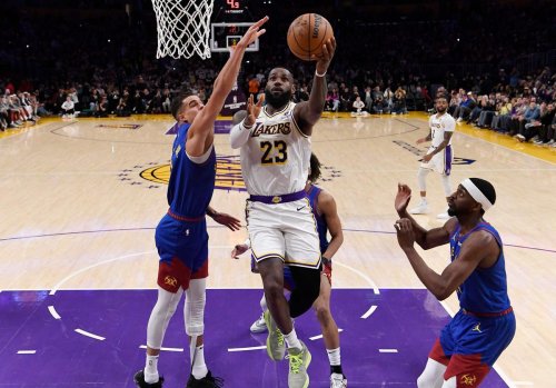 Basket NBA : LeBron James passe la barre record des 40 000 points et continue d’écrire sa légende