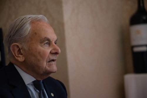 Exclusif. Bernard Magrez se dit prêt à partager le capital de son empire du vin